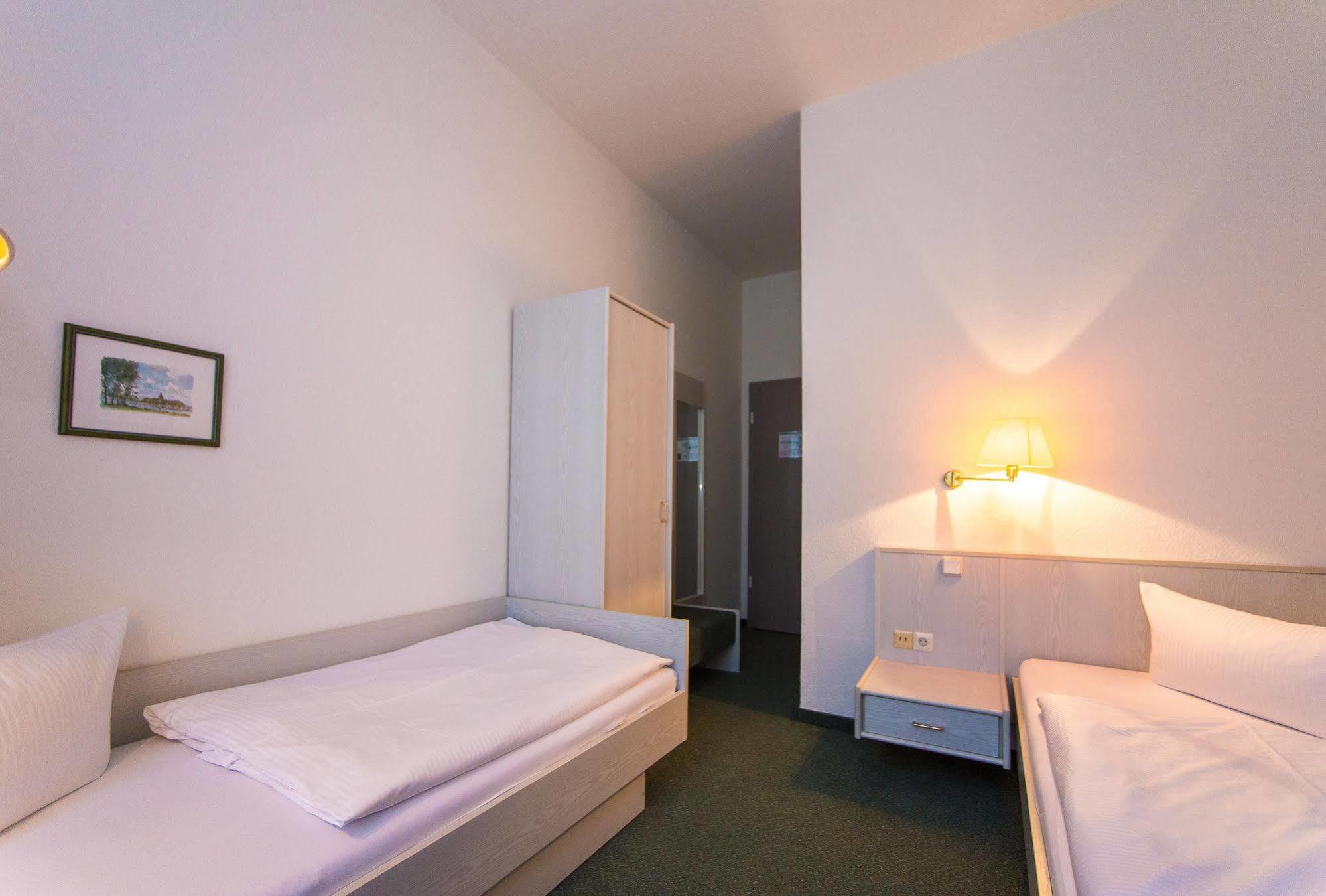 Hotel Weide Satow Esterno foto